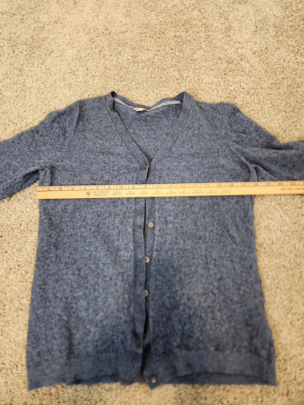L.L. Bean Wool & Cashmere Blend Cardigan Sweater Size Large - Picture 5 of 7